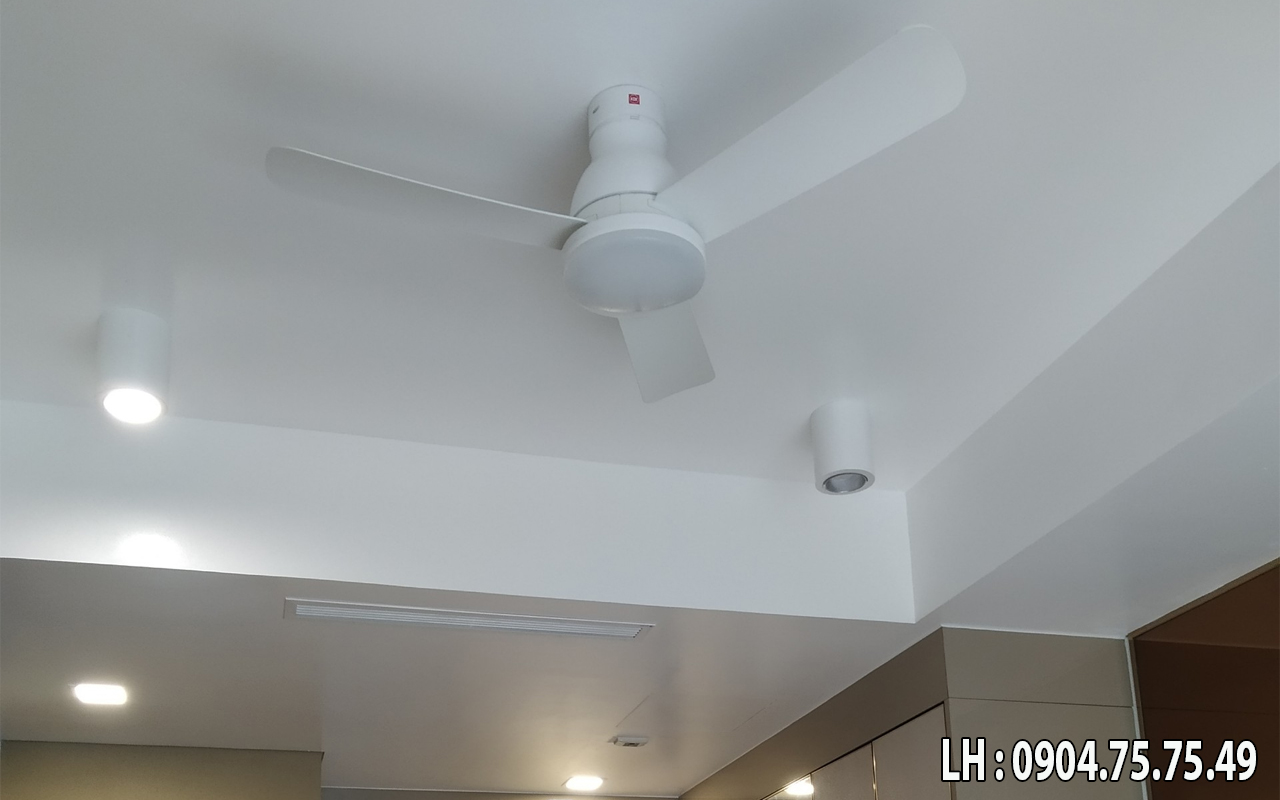 quat_gan_tran_kdk_u48fp_mau_trang